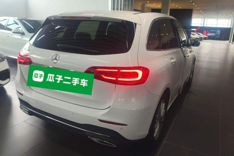 Used Mercedes-Benz B-Class 2020 B 200 Sport Edition Rear Right 45 Deg