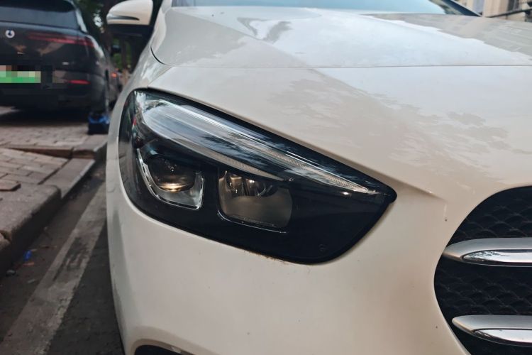 Used Mercedes-Benz B-Class 2020 B 200 Sport Edition Right Front Headlight