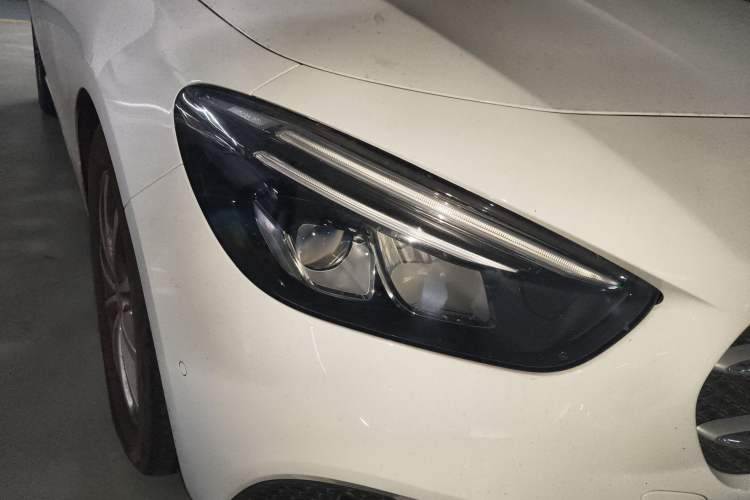 Used Mercedes-Benz B-Class 2020 B 200 Fashion Model Right Front Headlight