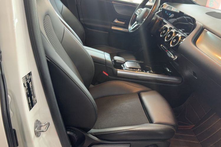 Used Mercedes-Benz B-Class 2020 B 200 Sport Edition Right Front Seat