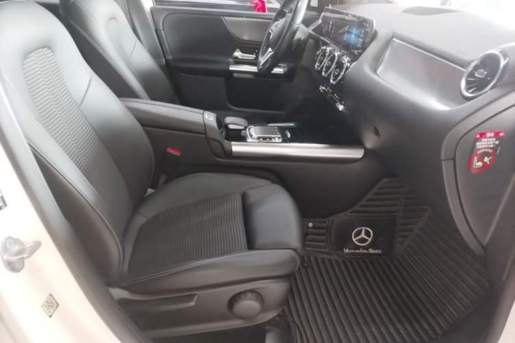 Used Mercedes-Benz B-Class 2020 B 200 Sport Edition Right Front Seat