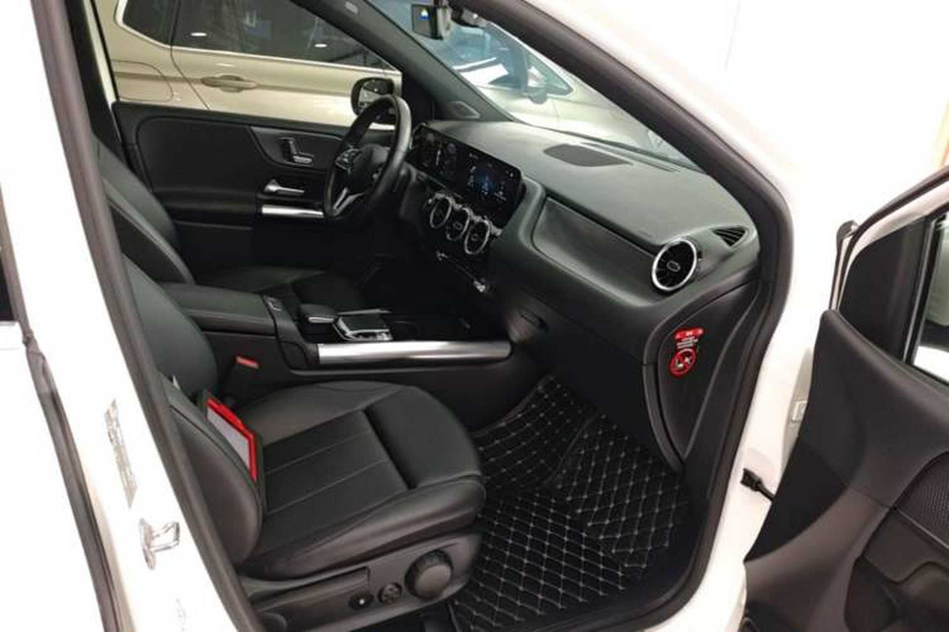 Used Mercedes-Benz B-Class 2020 B 200 Fashion Model Right Front Seat