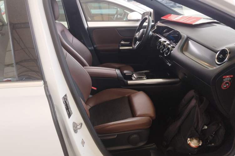 Used Mercedes-Benz B-Class 2020 B 200 Sport Edition Right Front Seat