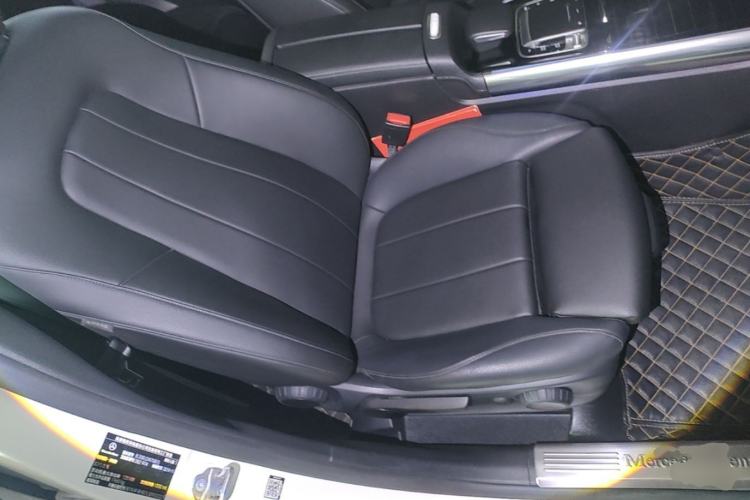 Used Mercedes-Benz B-Class 2020 B 200 Fashion Model Right Front Seat
