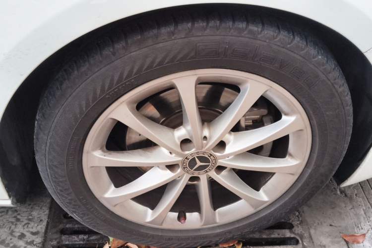Used Mercedes-Benz B-Class 2020 B 200 Fashion Model Right Front Wheel Hub