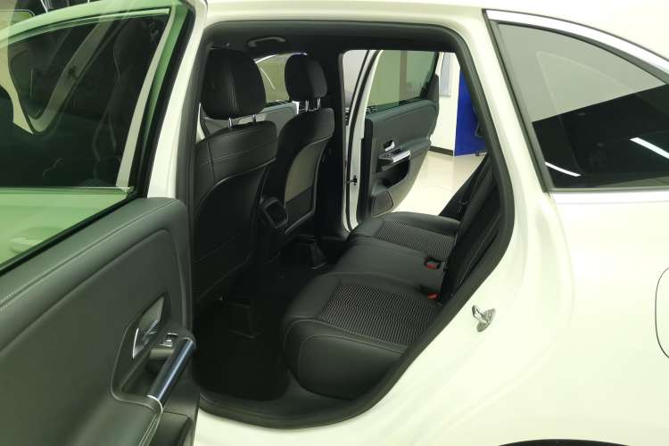 Used Mercedes-Benz B-Class 2020 B 180 Right Rear Seat