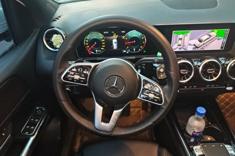 Used Mercedes-Benz B-Class 2020 B 200 Sport Edition Steering Wheel