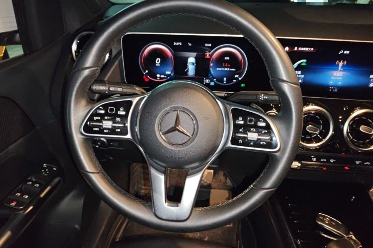Used Mercedes-Benz B-Class 2020 B 200 Sport Edition Steering Wheel