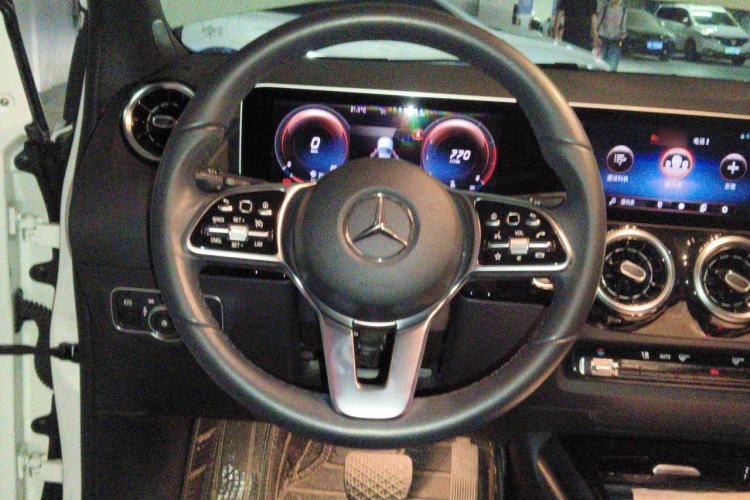 Used Mercedes-Benz B-Class 2020 B 200 Sport Edition Steering Wheel