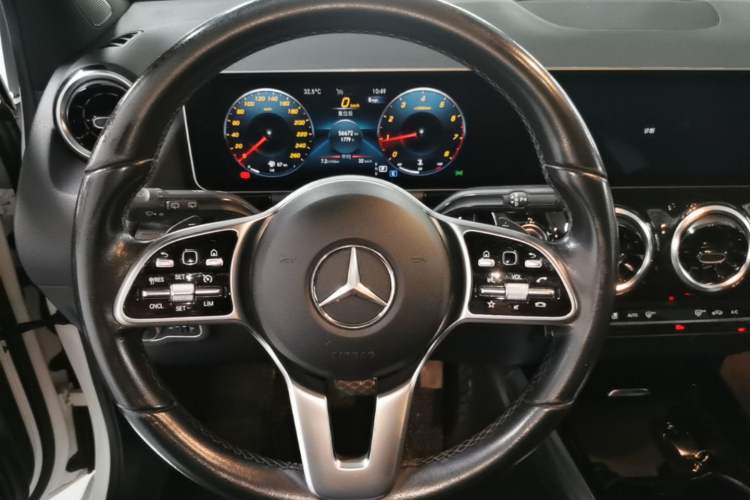 Used Mercedes-Benz B-Class 2020 B 180 Steering Wheel