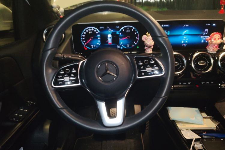 Used Mercedes-Benz B-Class 2020 B 200 Sport Edition Steering Wheel