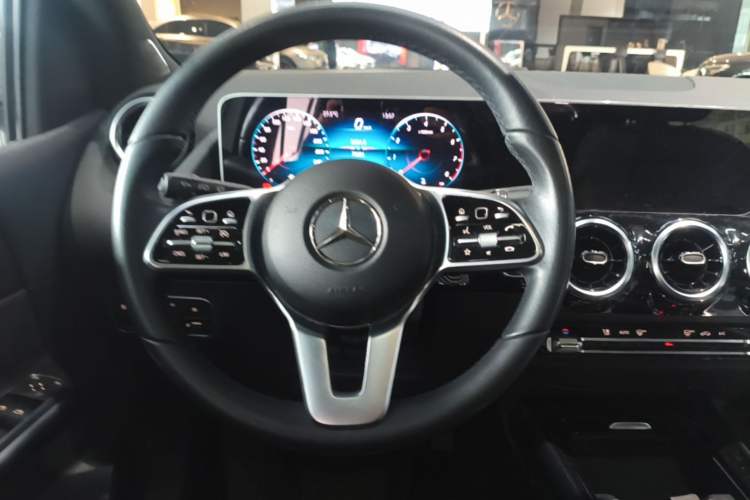 Used Mercedes-Benz B-Class 2020 B 200 Sport Edition Steering Wheel