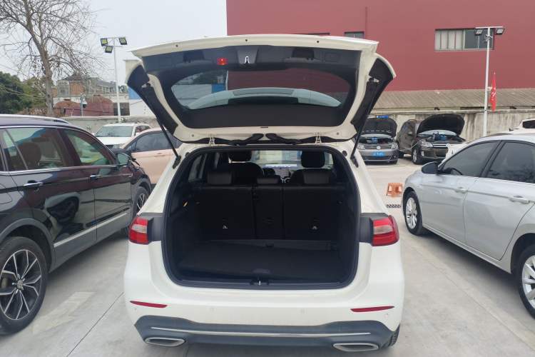 Used Mercedes-Benz B-Class 2020 B 180 Trunk
