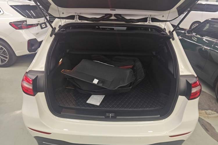 Used Mercedes-Benz B-Class 2020 B 180 Trunk
