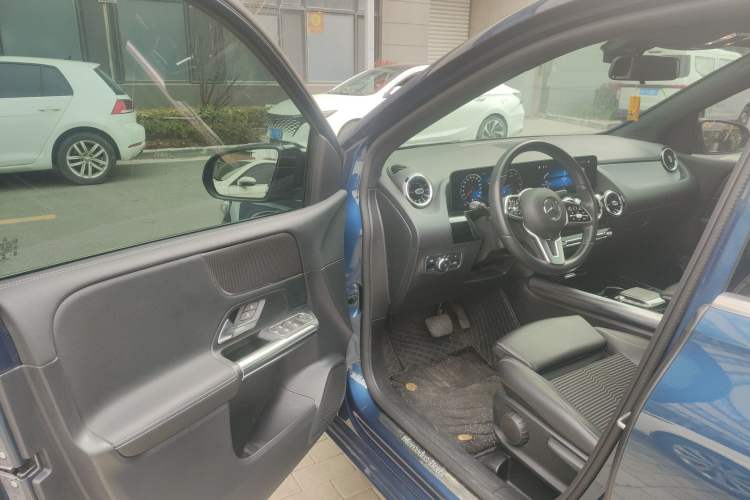 Used Mercedes-Benz B-Class 2021 B 200 Sport Edition Driver Seat