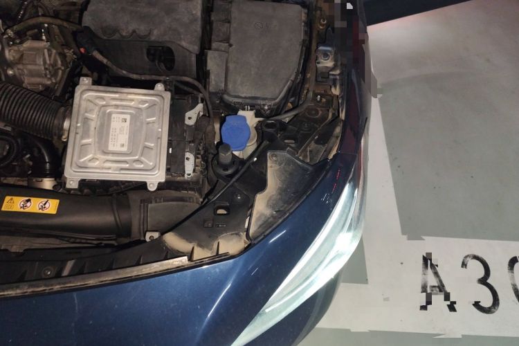 Used Mercedes-Benz B-Class 2021 B 200 Sport Edition Engine Bay Left
