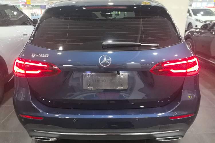 Used Mercedes-Benz B-Class 2021 B 200 Sport Edition Exterior 4