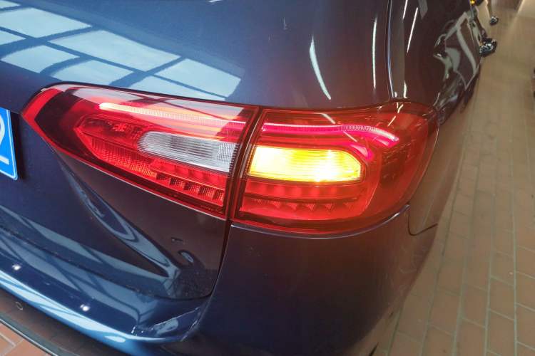 Used Mercedes-Benz B-Class 2021 B 180 Fashion Model Exterior 6