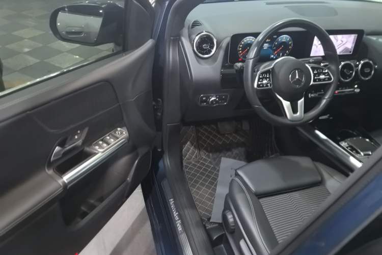 Used Mercedes-Benz B-Class 2021 B 200 Sport Edition Interior 3