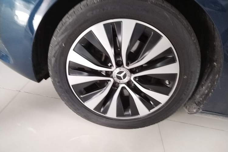 Used Mercedes-Benz B-Class 2021 B 200 Sport Edition Left Front Wheel Hub