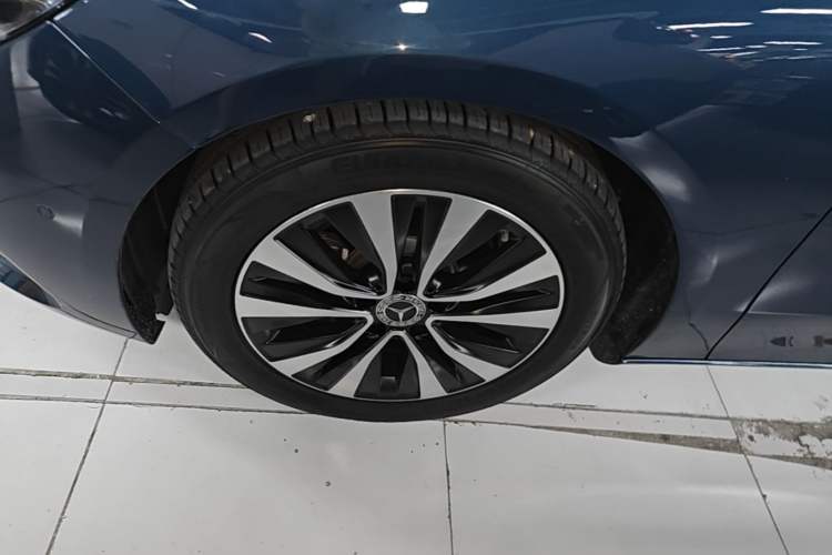 Used Mercedes-Benz B-Class 2021 B 200 Sport Edition Left Front Wheel Hub