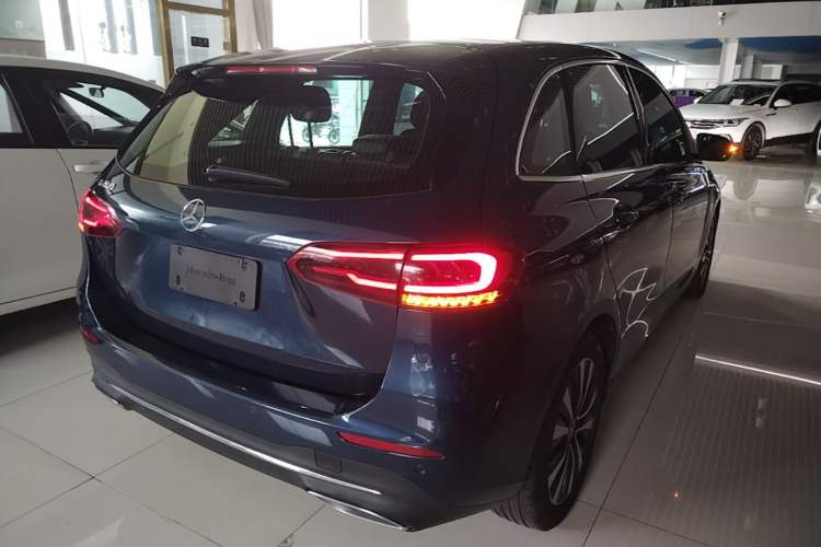 Used Mercedes-Benz B-Class 2021 B 200 Sport Edition Rear Right 45 Deg