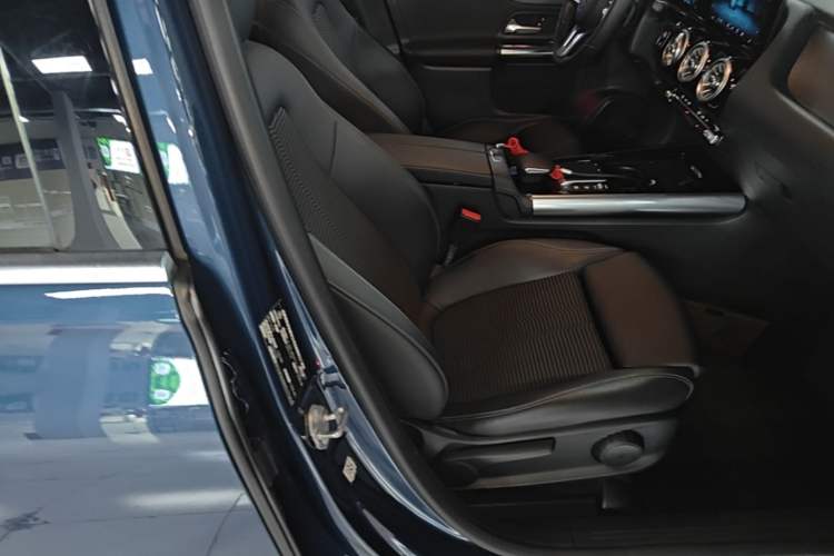Used Mercedes-Benz B-Class 2021 B 200 Sport Edition Right Front Seat