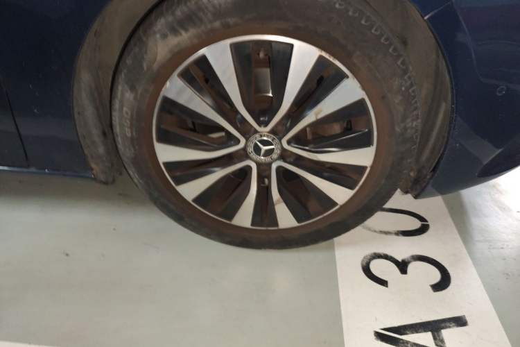 Used Mercedes-Benz B-Class 2021 B 200 Sport Edition Right Front Wheel Hub