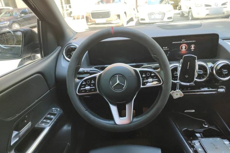 Used Mercedes-Benz B-Class 2021 B 200 Sport Edition Steering Wheel