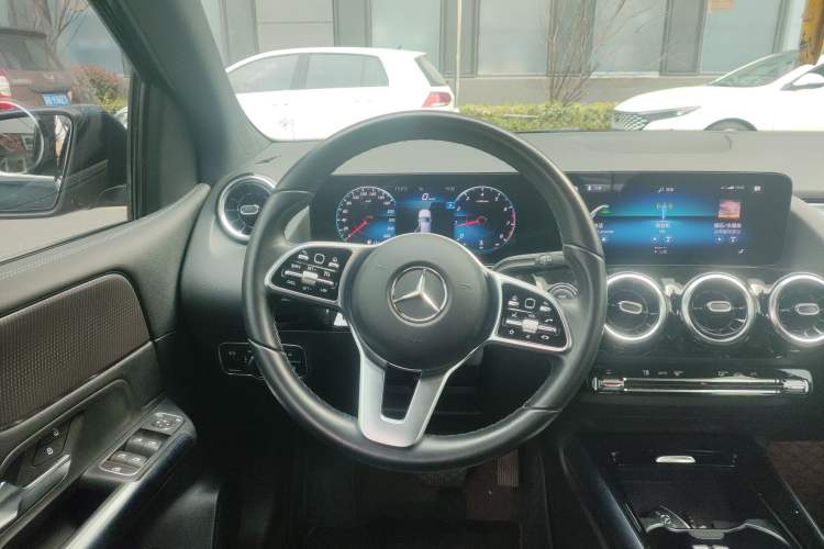 Used Mercedes-Benz B-Class 2021 B 200 Sport Edition Steering Wheel