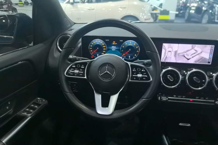 Used Mercedes-Benz B-Class 2021 B 200 Sport Edition Steering Wheel