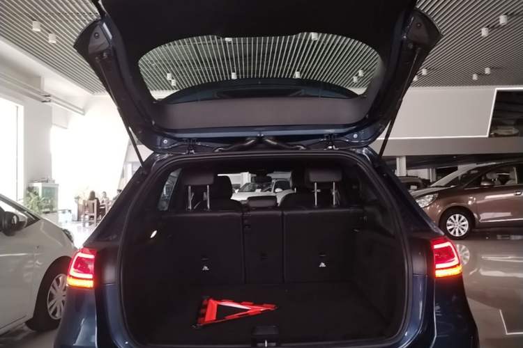 Used Mercedes-Benz B-Class 2021 B 200 Sport Edition Trunk