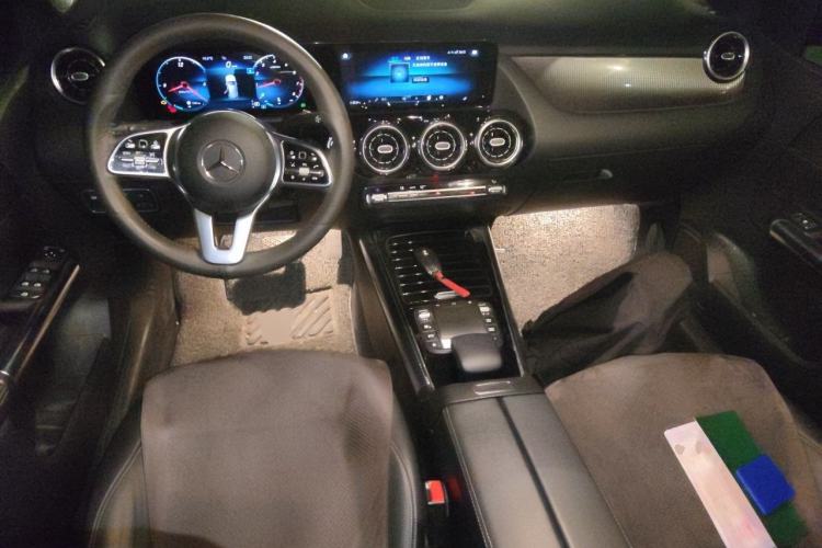 Used Mercedes-Benz B-Class 2021 B 180 Fashion Model Center Console