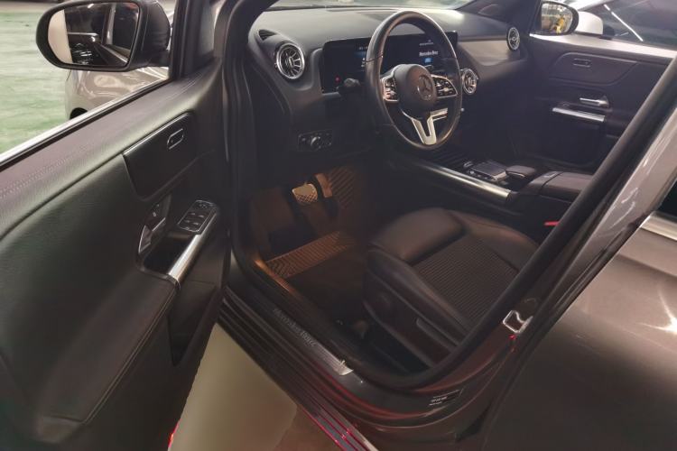Used Mercedes-Benz B-Class 2021 B 200 Sport Edition Driver Seat
