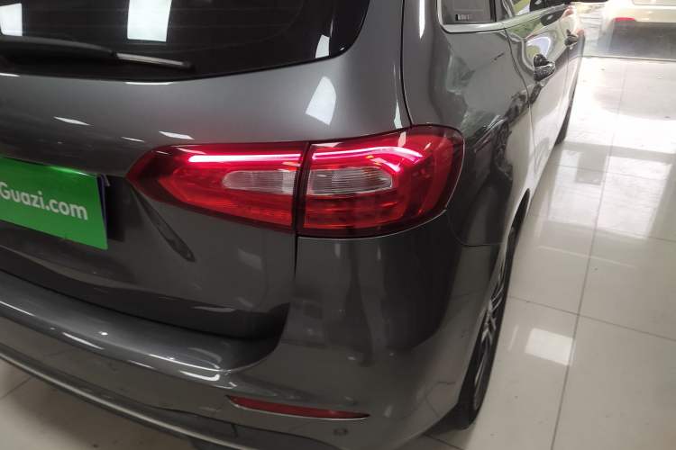 Used Mercedes-Benz B-Class 2021 B 180 Fashion Model Exterior 3