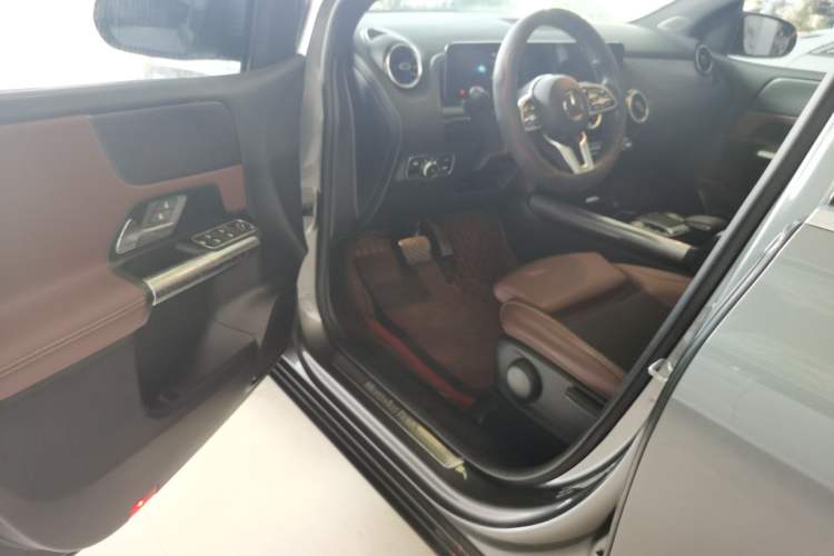 Used Mercedes-Benz B-Class 2021 B 200 Sport Edition Interior 3