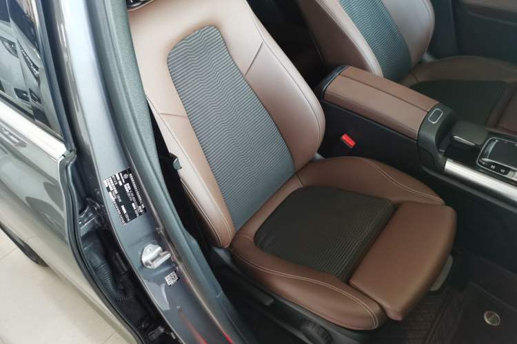 Used Mercedes-Benz B-Class 2021 B 200 Sport Edition Right Front Seat