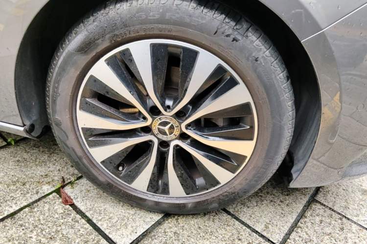 Used Mercedes-Benz B-Class 2021 B 180 Fashion Model Right Front Wheel Hub