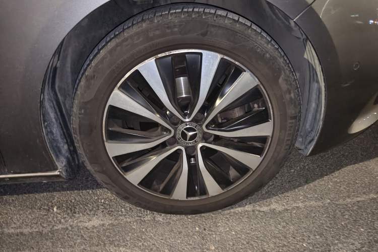 Used Mercedes-Benz B-Class 2021 B 180 Fashion Model Right Front Wheel Hub
