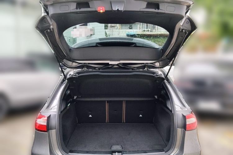 Used Mercedes-Benz B-Class 2021 B 180 Fashion Model Trunk