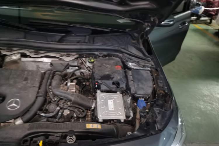 Used Mercedes-Benz B-Class 2021 B 180 Fashion Model Engine Bay Left