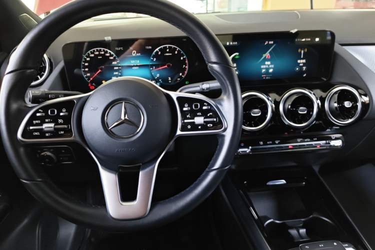 Used Mercedes-Benz B-Class 2021 B 200 Fashion Model Center Console