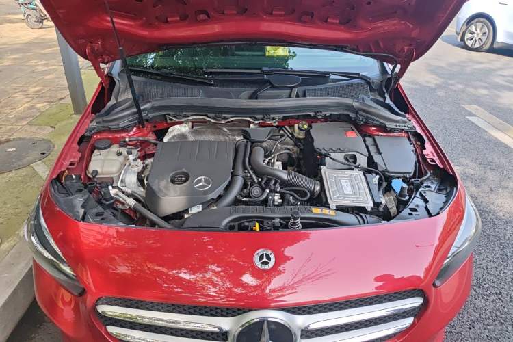 Used Mercedes-Benz B-Class 2021 B 200 Sport Edition Engine Bay