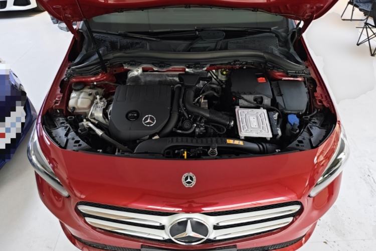 Used Mercedes-Benz B-Class 2021 B 200 Fashion Model Engine Bay