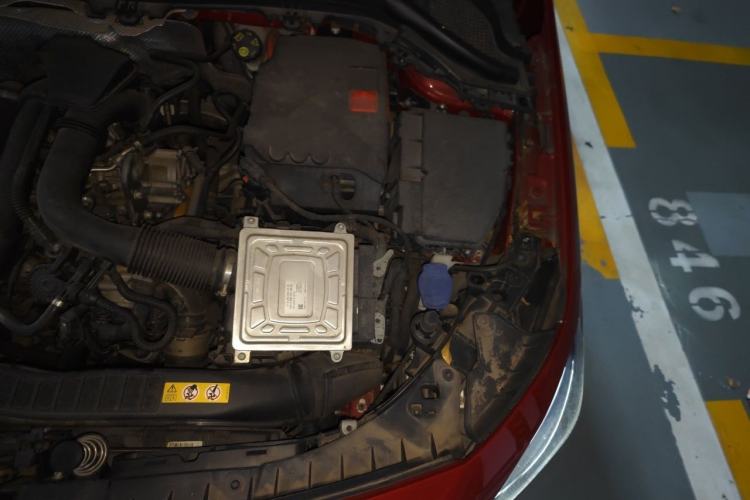 Used Mercedes-Benz B-Class 2021 B 200 Fashion Model Engine Bay Left