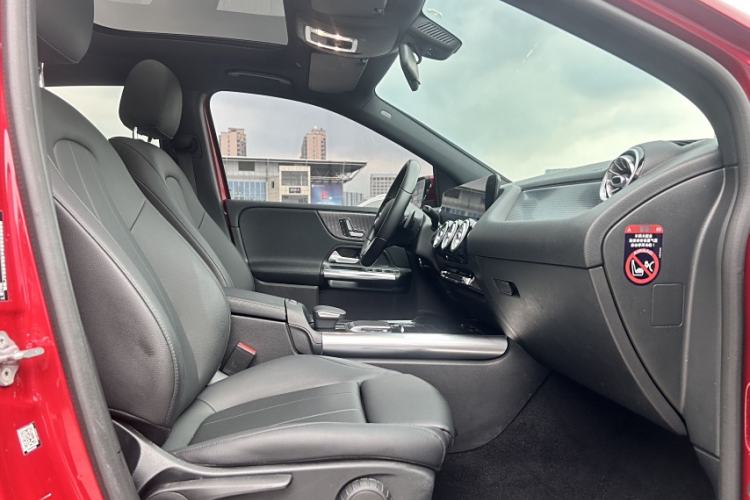 Used Mercedes-Benz B-Class 2021 B 200 Fashion Model Interior 8
