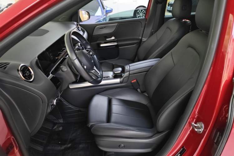 Used Mercedes-Benz B-Class 2021 B 200 Fashion Model Left Front Seat