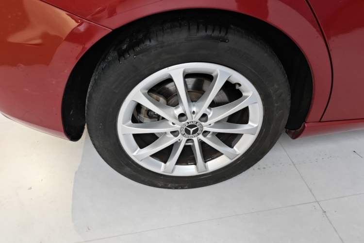 Used Mercedes-Benz B-Class 2021 B 200 Fashion Model Right Rear Wheel Hub