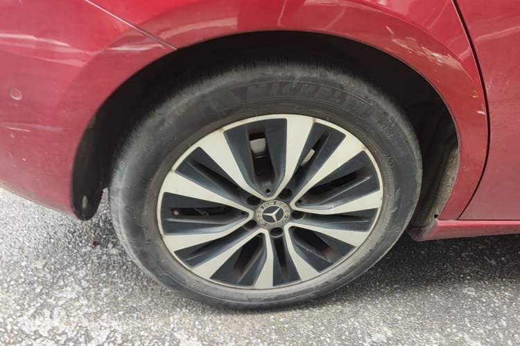 Used Mercedes-Benz B-Class 2021 B 200 Sport Edition Right Rear Wheel Hub