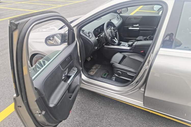 Used Mercedes-Benz B-Class 2021 B 200 Sport Edition Driver Seat